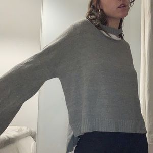 Choker Distressed Sweater